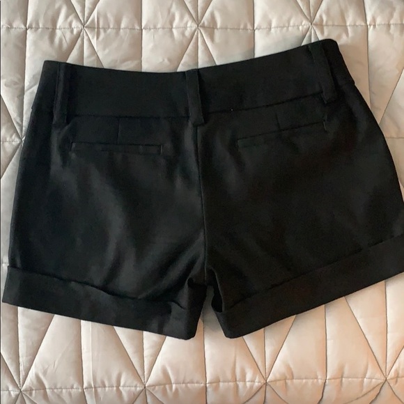 Black Linen Short 11” - Picture 2 of 2